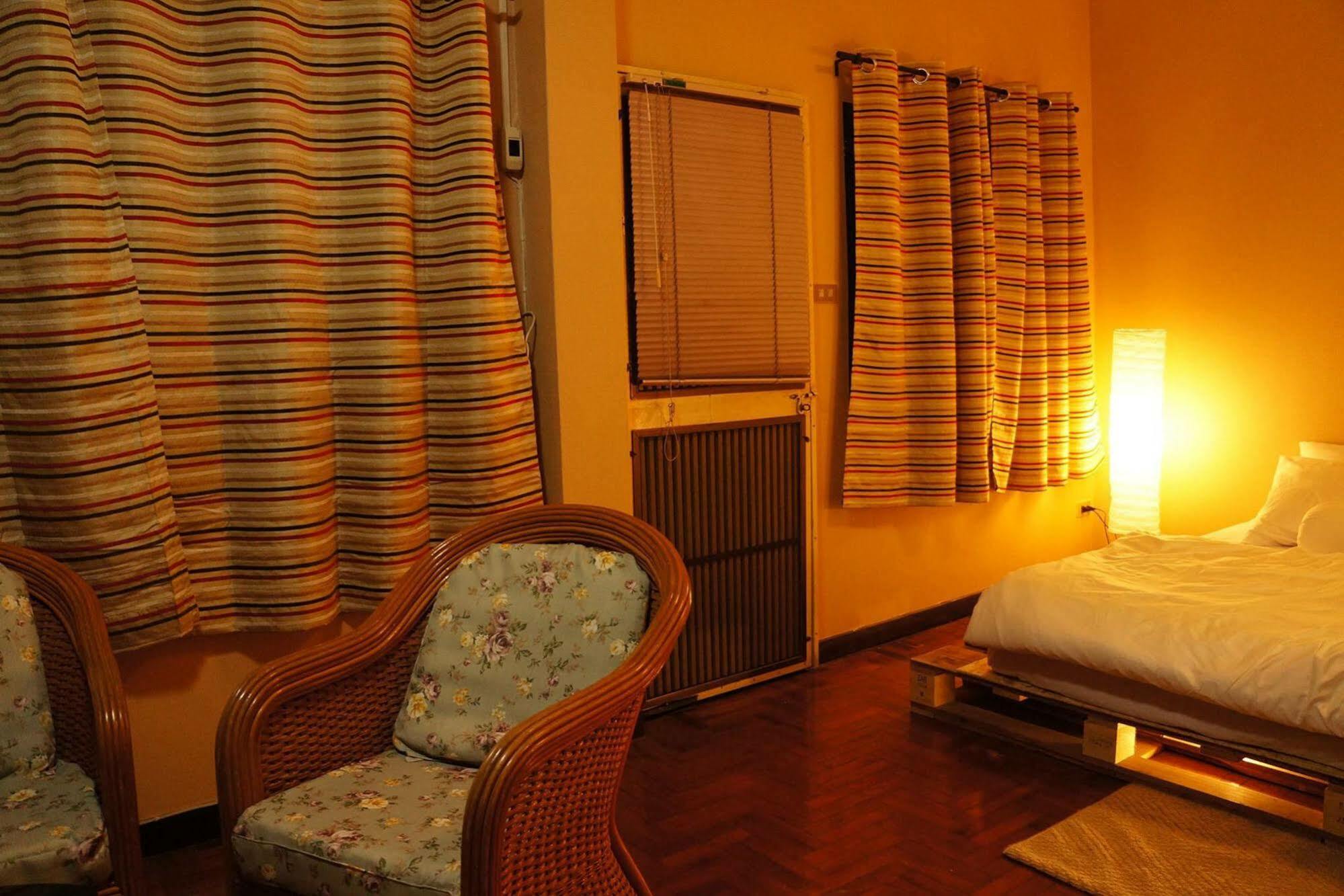 Home At 20 By Sleepyoho Chiang Mai Eksteriør bilde