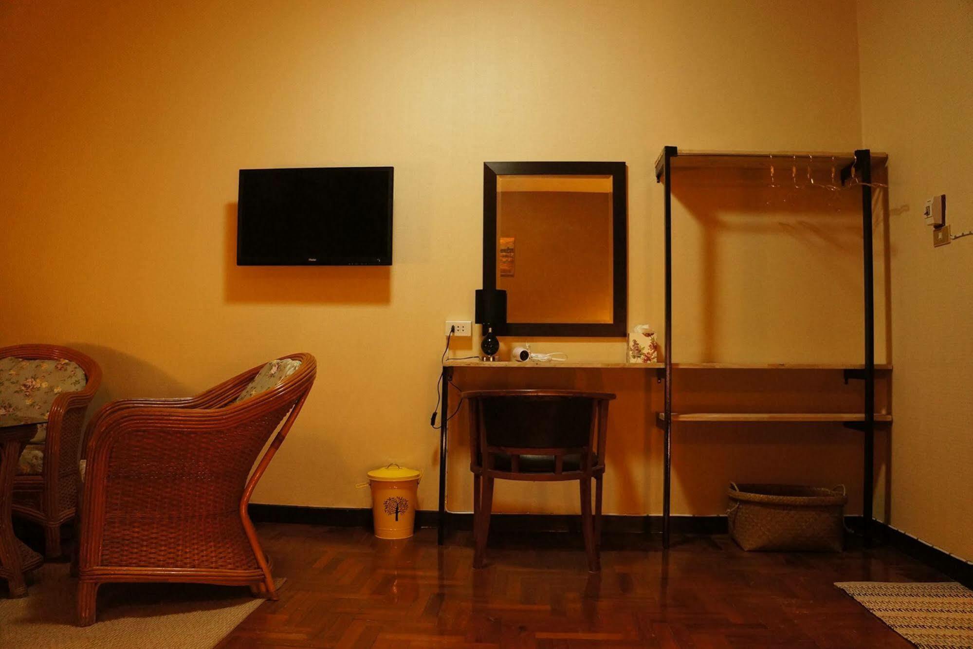 Home At 20 By Sleepyoho Chiang Mai Eksteriør bilde